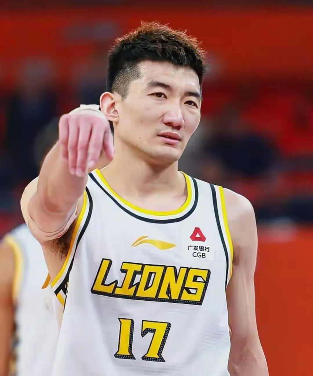 里程碑夜广厦男篮回应争议，法甲转会期刷纪录，目标明确，资深球员宣示担当的简单介绍