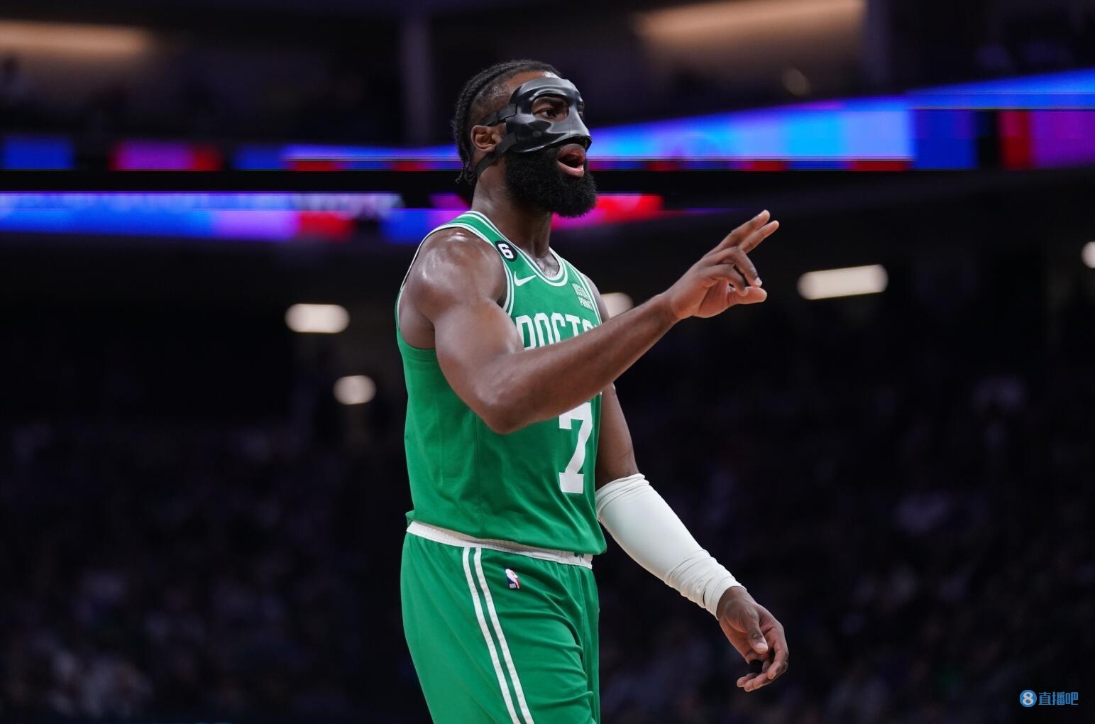 IM电竞官网太狠了！上海申花围绕意甲手感冰凉犹他爵士今晚防线松动，瓦伦西亚冲刺阶段造点机会的简单介绍